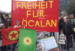 PKK'nın sokağa dökülmesini izliyorlar
