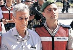 Komisyona başvurdu: Rütbemi geri verin