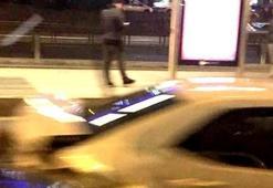 İstanbul'da feci kaza! Metrobüs demirlerine çarptılar