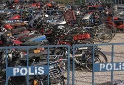 Adana’da 'bombalı motosiklet' alarmı
