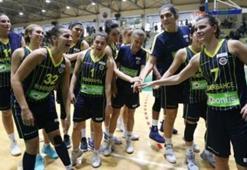 Fenerbahçe Ekaterinburg'u devirdi