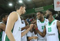 Darüşşafaka 4'te 4 yaptı