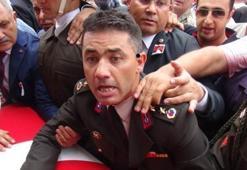 TSK'dan ihraç edilen Yarbay CHP'li oldu