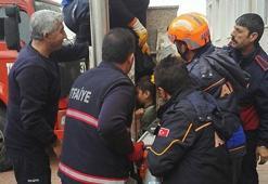 Atatürk büstünde sıkışan öğrenci 5 saatte kurtarıldı