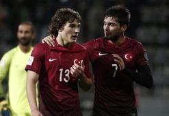 Çağlar Söyüncü: Türk halkı bizden çok şey bekliyor"