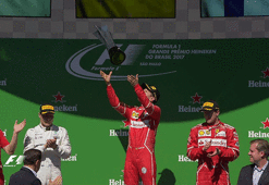 Brezilya'da kazanan Vettel