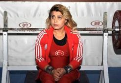 Engeller ona hafif geliyor!