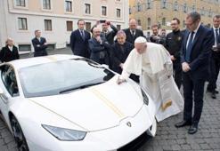 Papa'ya  hediye Lamborghini