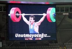 Naim Süleymanoğlu için Başakşehir’de saygı duruşu