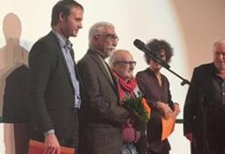 Cezmi Baskın'a 'En İyi Erkek Oyuncu Ödülü'