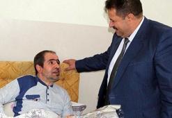 Ailesinin terk ettiği öğretmene öğrencileri sahip çıktı