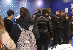 Gece yarısı iPhone X çılgınlığı