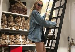 Aleyna Tilki’den mini etekli seksi paylaşım!