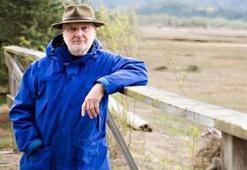 Graham Fuller hakkında yakalama kararı