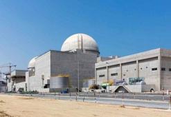 Husiler: BAE'nin başkentine kruz füzesi fırlattık