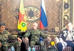 Deyrizor’dan skandal görüntüler! Rus general YPG’nin basın toplantısında