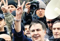 Saakaşvili için yakalama emri