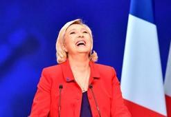Aşırı sağcı Le Pen'in partisine adli soruşturma