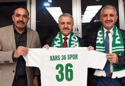 Bakan Arslan, Kars 36 Spor'u ziyaret etti