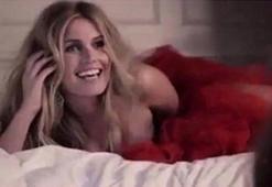Kitty Spencer yatak fotoğrafları ile ağızları açık bıraktı!