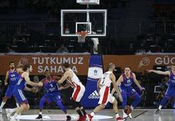 Anadolu Efes'i Spanoulis yıktı