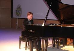 Ünlü piyanist Blet’den konser öncesi İsrail’i boykot çağrısı