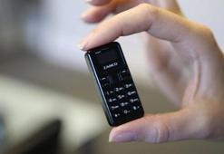 Bir çakmak boyutunda! İşte en küçük telefon