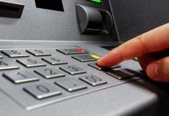 Fazla para verdiği için ATM'yi yumrukladı!