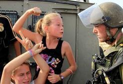 Twitter, Filistinli Ahed al Tamimi'nin hesabını sildi