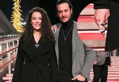Gala'da ortaya çıktı! Pelin Akil'in parmağına ne oldu?