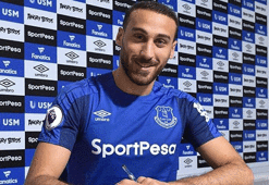 Cenk Tosun resmen Everton'da!