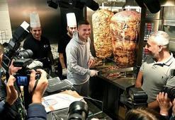 Lukas Podolski dönerci açtı