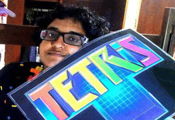 Tetris ile evlenmek istiyor! Daha önce de hesap makinesine aşıktı