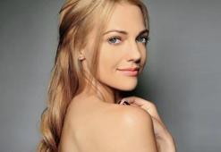 Meryem Uzerli'den sürpriz imza!