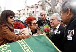 Ünlü oyuncu son yolculuğuna uğurlandı
