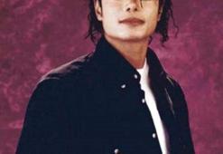 Dünya şokta! Michael Jackson yaşıyor mu?