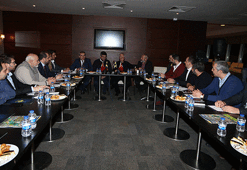 Yıldırım, Fenerbahçeli İş Adamları ile bir araya geldi