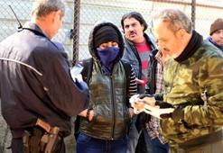 Canlı bomba sanılan Suriyeli kız, kaçırılmayı bekliyormuş