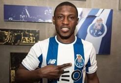 Porto Abdul Majeed Waris'i kadrosuna kattı