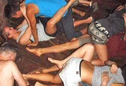 'Cinsel ilişki partisi'ne katılan gençleri...