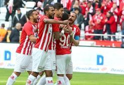 Antalya'da 4 gol, penaltı ve kırmızı kart!
