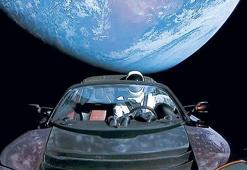 Tesla rotadan çıktı! Göktaşları parçalayacak