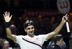 Federer zirveye rekorla çıktı