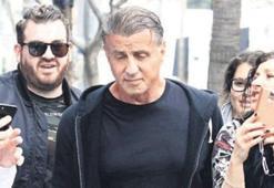 Sylvester Stallone'den öldü iddialarına yanıt!