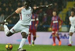 Gomis tarihe geçti!