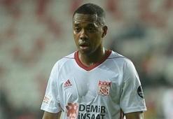 Robinho: Giuliano bir Alex değil!
