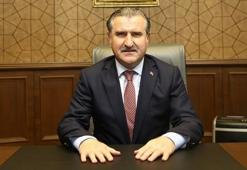 Bakan Bak'tan Eda Tuğsuz'a tebrik