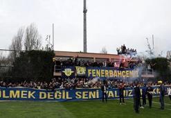 Fenerbahçe idmanında taraftar morali