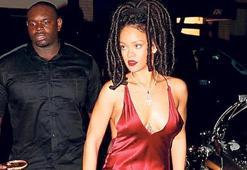 Rihanna: Snapchat’i telefonunuzdan silin