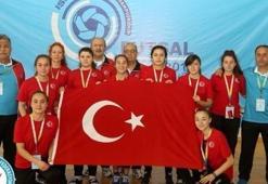 Kız Futsal Mili Takımı dünya ikincisi oldu